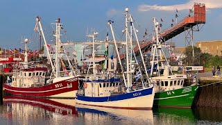 119 Kutterregatta in Büsum auslaufen der Schiffe aus dem Hafen [upl. by Irneh683]