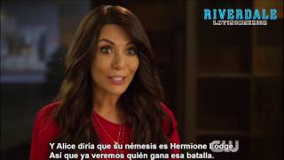 Riverdale  Marisol Nichols Hermione Lodge Entrevista Subtitulada  The CW [upl. by Stucker88]