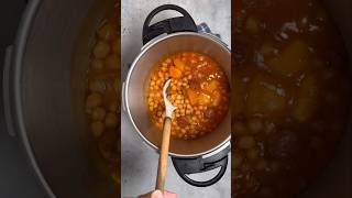 Cómo hacer el mejor Potaje de garbanzos con chorizo y patata [upl. by Wesley337]