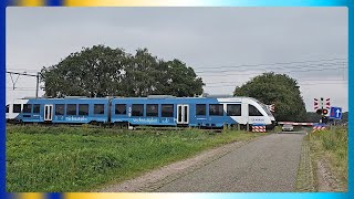 🚈 Spoorwegovergang Bergentheim Eerste Elsweg  Dutch Railroad Crossing [upl. by Duomham]