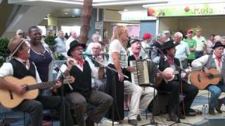 GRUPO ALENTEJANO RASTOLHICE  E DUAS AMIGAS CANTANDO quot MARIASINHA quot [upl. by Gardel232]