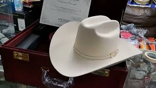 texana hats1000x diamante marca stetson en laberinto ww en Chicago Illinois chinchilla hanmade usa [upl. by Annala]