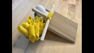 PASTA FRESCA GARGANELLI ALL UOVO FATTI IN CASA  TUTORIAL RICETTA TIPICA EMILIANA [upl. by Adniuqal359]