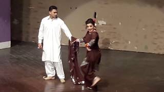 Raima Khan  Piplan Di Chan Way 2018 New Hot Mujra Dance [upl. by Fogarty]