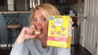 NEW Nestle Toll House Mini Vanilla Chocolate Chip Cookie Sandwiches Review [upl. by Winson]