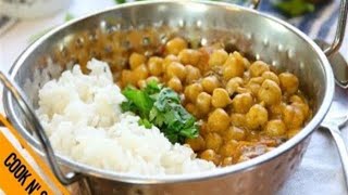 Coconut Curry Chickpeas  A Low Cal Vegan Dinner in 30 Minutes or Less [upl. by Corrianne325]