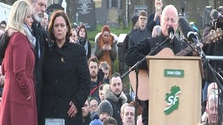 Christy Moore sings a moving farewell to Martin McGuinness [upl. by Rawna]