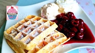 Die leckersten Waffeln mit heißen Kirschen I bestes Waffelteigrezept I Waffeln selber backen [upl. by Aicillyhp]