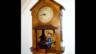 Automaten Uhr quotSchmiedquot  Kuckucksuhr  Cuckoo Clock Blacksmith [upl. by Acila]