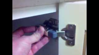 How to install Soft Close Hinge [upl. by Yl894]