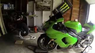 How to Remove Motorcycle Fairings Kawsaki ZX6R [upl. by Maddock]