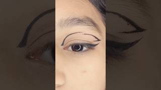 How to apply a graphic liner Graphic eyeliner tutorial 🥰shorts eyelinertutorial graphics [upl. by Yknip]