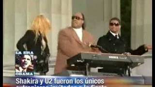 Shakira puso a bailar a Obama [upl. by Elvia488]