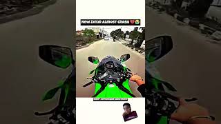 Ninja Xz10r almost crash viral treading rider zx10rvsninja1000 rider ninja zx10 [upl. by Menon489]