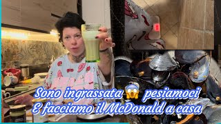 Sono ingrassata😱Pesiamoci  e facciamo il McDonald a cena [upl. by Eisdnyl]