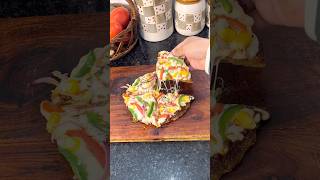 Itna healthy pizza try kiya hai shorts pizza [upl. by Jamel]