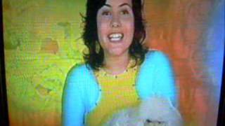 Carol Dias leva seu poodle na TV Globinho  2003 [upl. by Heater]