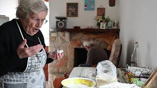 Pìttule salentine  ricetta di M Teresa Coluccia 87 anni Castro [upl. by Vlada]