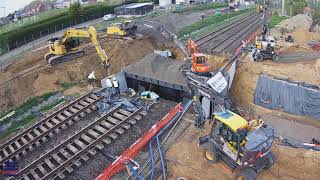 Timelapse Inschuiven fietstunnel Oudegem door Willemen Infra [upl. by Arateehc867]