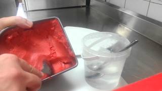 Faire des quenelles de glace  boule de sorbet [upl. by Amehsat726]