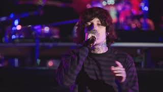 Oliver Sykes Accused Of Lip SyncingPlayback Performing quotCrawlingquot With LP [upl. by Fisken506]