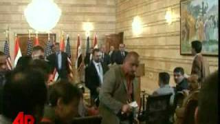 Raw Video Iraqi Journalist Throws Shoe at Bush [upl. by Siegfried]