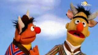 Bert amp Ernie  Bert amp Ernie fantaseren dat ze dieren zijn [upl. by Eveivenej]