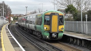 Sunday Lunchtime Trains At Bedhampton 17 12 2023 featuring 66848 on 6C02 classes 377 444 and 450 [upl. by Fleming184]