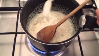 Faire une sauce au Bleu dAuvergne  Sauce viande [upl. by Arianna]