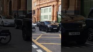 Black Range Rover SUV in London [upl. by Otrebor839]