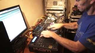 DJ BEAT MATCHING LESSON USING THE HAND CLAP BY ELLASKINS THE ORIGINAL DJ TUTOR [upl. by Eseuqcaj]