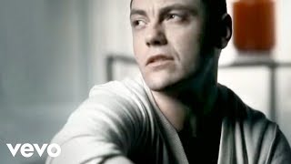 Tiziano Ferro  E Fuori È Buio [upl. by Airbmak]