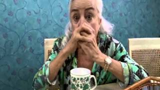 LA IMPRESIONANTE ABUELA QUE HACE BEATBOX SONIDOS CON LA BOCA [upl. by Sirraj]