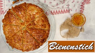 Bienenstich mit Hefeteig  klassisch amp einfach lecker [upl. by Finella]