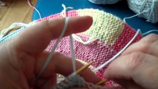 10 Stitch Spiral  Knitting in rounds 3 Knitting tutorial [upl. by Eleets]