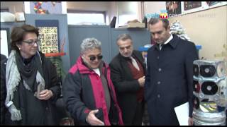 Napoli  De Magistris visita il Liceo BoccioniPalizzi 051213 [upl. by Sandie]