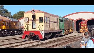 350 shunts 958 at Mount Barker Depot [upl. by Patrizia]