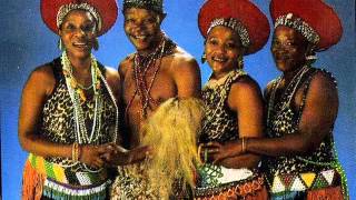 Mahlathini and the Mahotella Queens  Uyavutha Umlilo [upl. by Eloise]