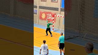 Rare 🙌 handballgoalkeeper handball handballlife handballsaves håndbold goalielife goalie [upl. by Merle]