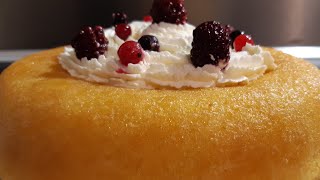 Savarin aux fruits rouges ou Baba sans rhum [upl. by Oni]