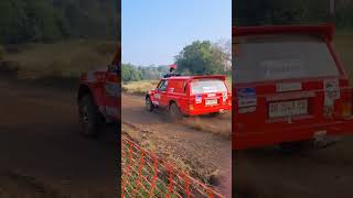 Camioneta JEEP corriendo en rally con hermoso andar rally parati automovilismo [upl. by Riebling386]