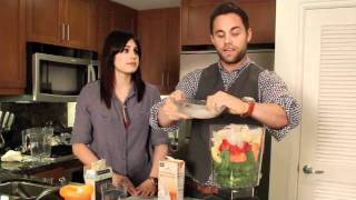 HOW TO MAKE A GREEN SMOOTHIE [upl. by Namad]