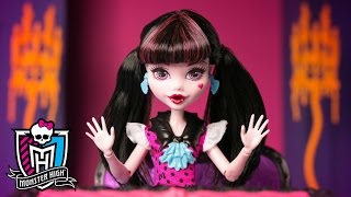 Monster High in the Fall  Fangtastic Fall Series  Monster High [upl. by Charla]