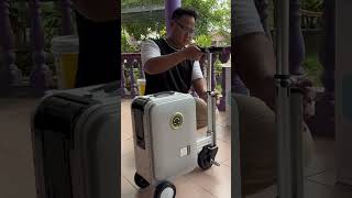 Unboxing Airwheel SE3S Travel boardable suitcase luggage amadzahry airwheel airwheelse3s [upl. by Heall]