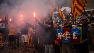 Journée nationale de la Catalogne  des milliers de personnes dans les rues espagnoles [upl. by Hurley]