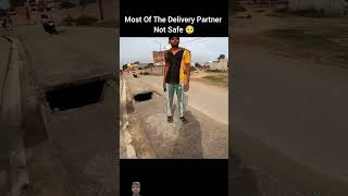 deliveryrider😱se sab Kuch Le 🥵Gaye🤯 ￼ Capri rider😡 short viral [upl. by Eltsryk564]