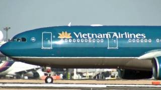 VNA376 Vietnam Airlines Airbus A330200 Narita Airport Japan [upl. by Siugram]