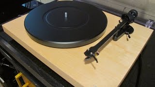 Listen to Crosleys 399 C10 Turntable [upl. by Fax172]