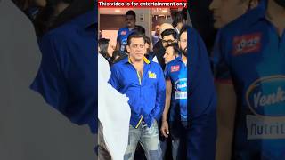 सलमान खान ने गरीब डिलीवरी बॉय को खाना खिलाया  Salman Khan Delivery Boy shortvideo salmankhan [upl. by Damaris]