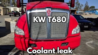 Kenworth T680 coolant leak T600 T660 W900 T2000 T800 [upl. by Araic308]